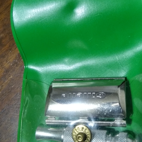 📦vintage box:1950's VINTAGE mini travel GILLETTE - Picture 16 of 16